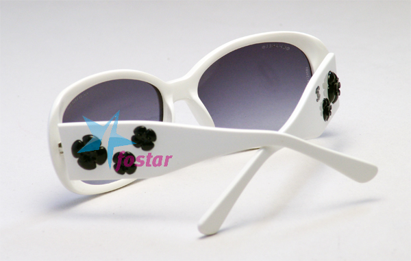 Белые солнцезащитные женские очки Chanel СС5113/C503/11